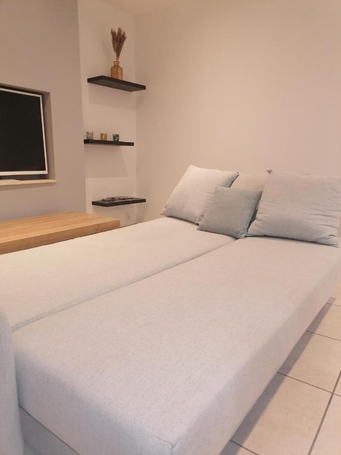 Appartement Paisible Entre Terre Et Mer Cabrieres  Kültér fotó